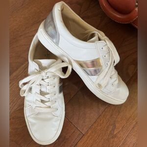 J Crew Roadtrip Sneakers size 8
With Silver and Gold accents.